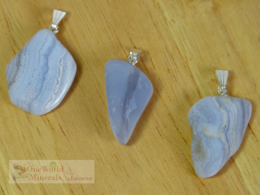 Chalcedon aus Kenya, mit Silberöse, 3 Stück - Unikate (Serie +/- 20)